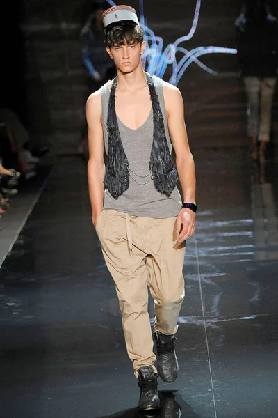 Look 29